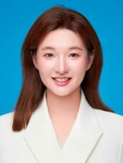 Profile image: Yizhen Zhao